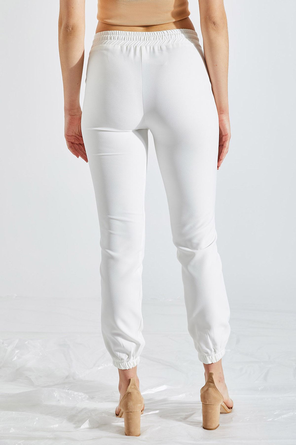 Kadın Bel Ve Paça Lastikli Beyaz Kumaş Pantolon