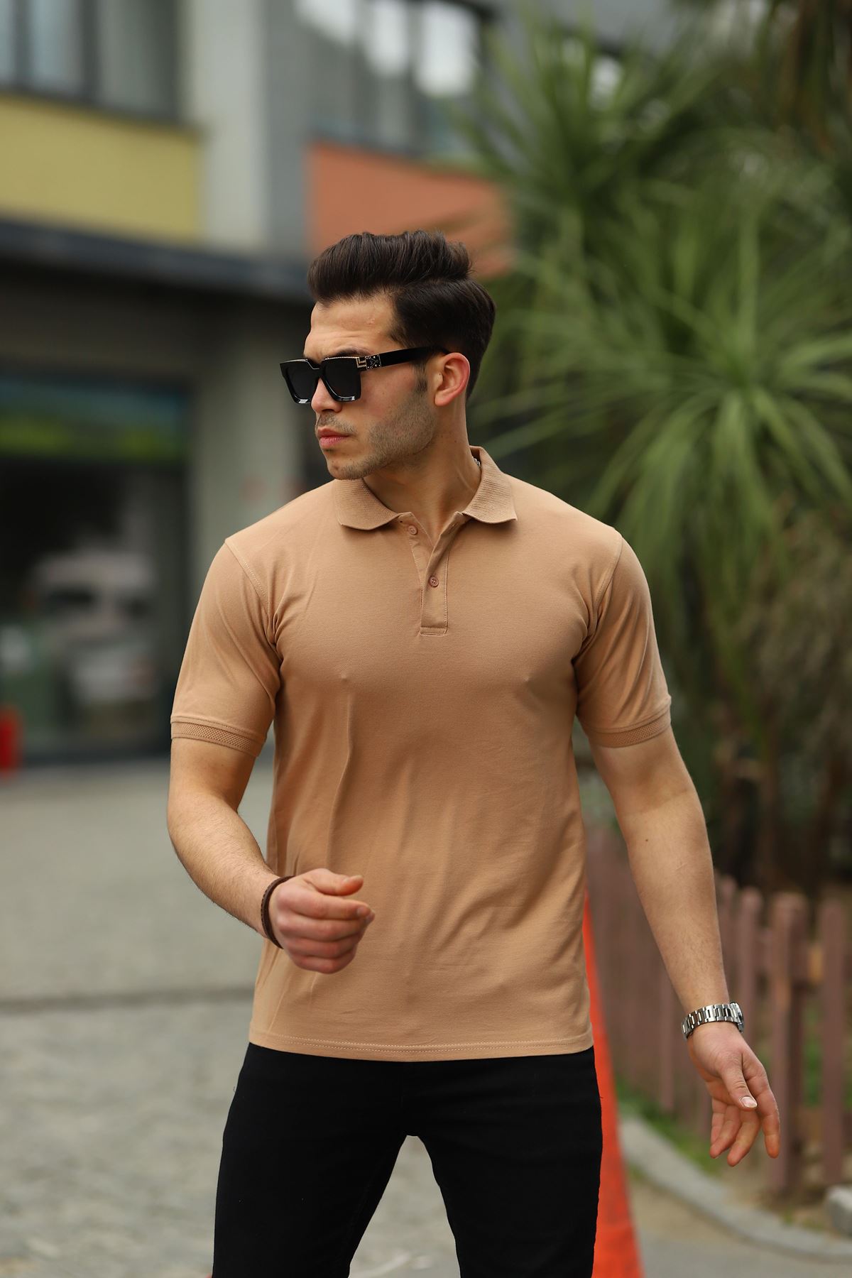 Erkek Kıvrılmaz Polo Yaka Cepsiz Slim Fit Dar Kesim Düz T-Shirt SÜTLÜ KAHVE