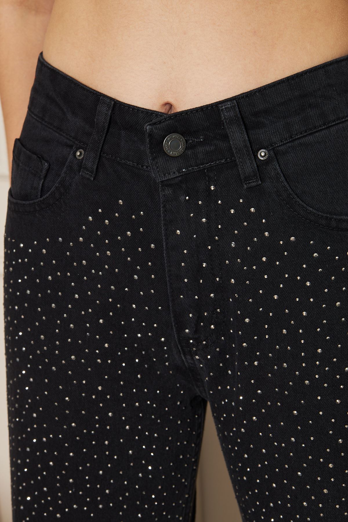 Kadın Yüksek Bel Baggy Taşlı Bol Paça Siyah Kot Pantolon