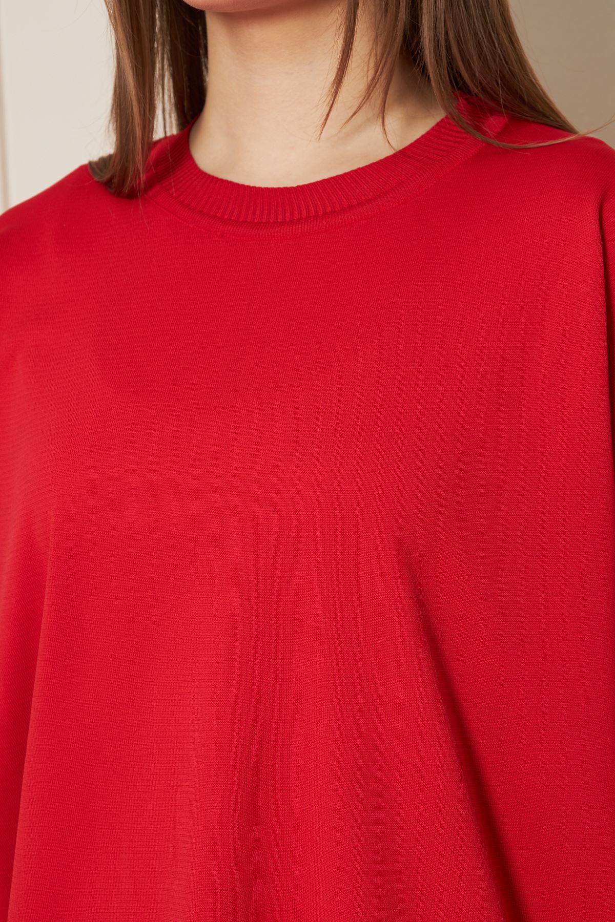 Kadın Bisiklet Yaka Yırtmaçlı Oversize Kırmızı Triko Kazak