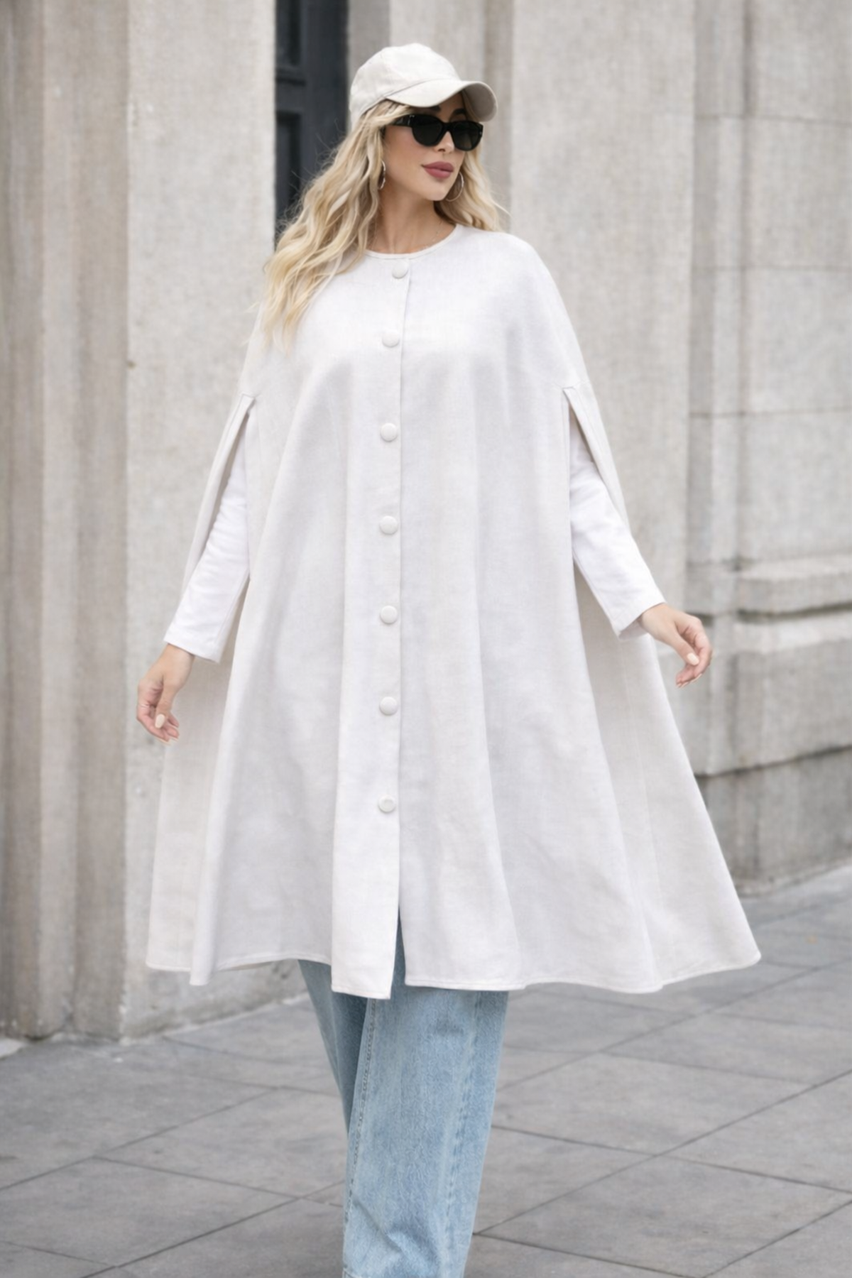 Kadın Düğmeli Premium Comfort Beyaz Kaşe Panço