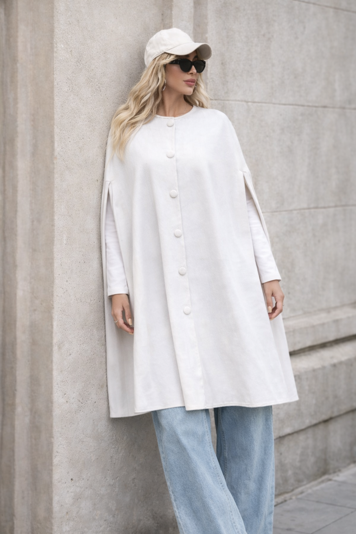 Kadın Düğmeli Premium Comfort Beyaz Kaşe Panço