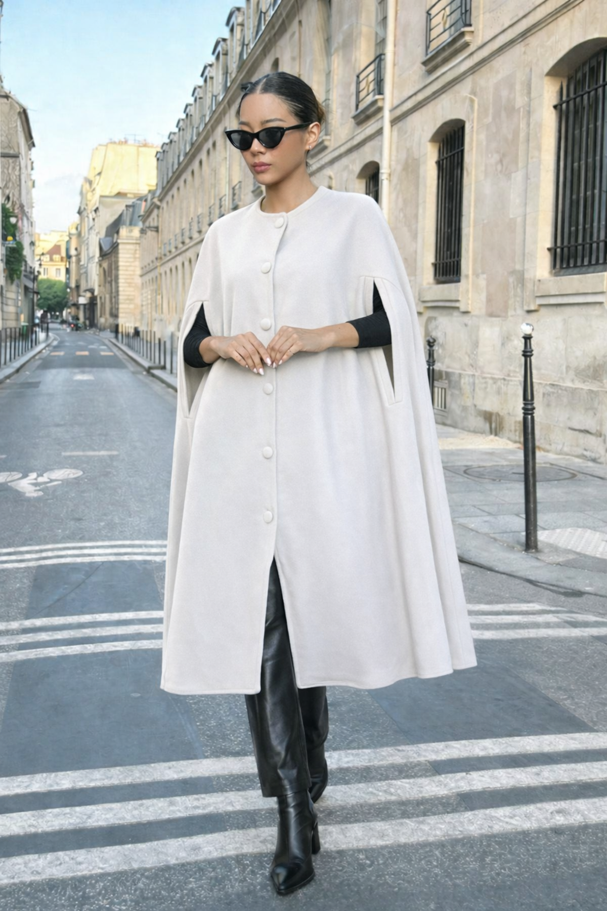 Kadın Günlük Kolsuz Bol Beyaz Kaşe Panço