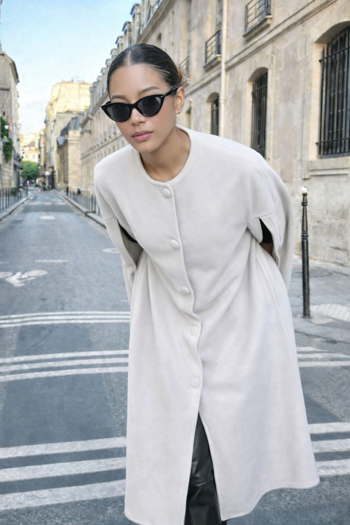 Kadın Günlük Kolsuz Bol Beyaz Kaşe Panço