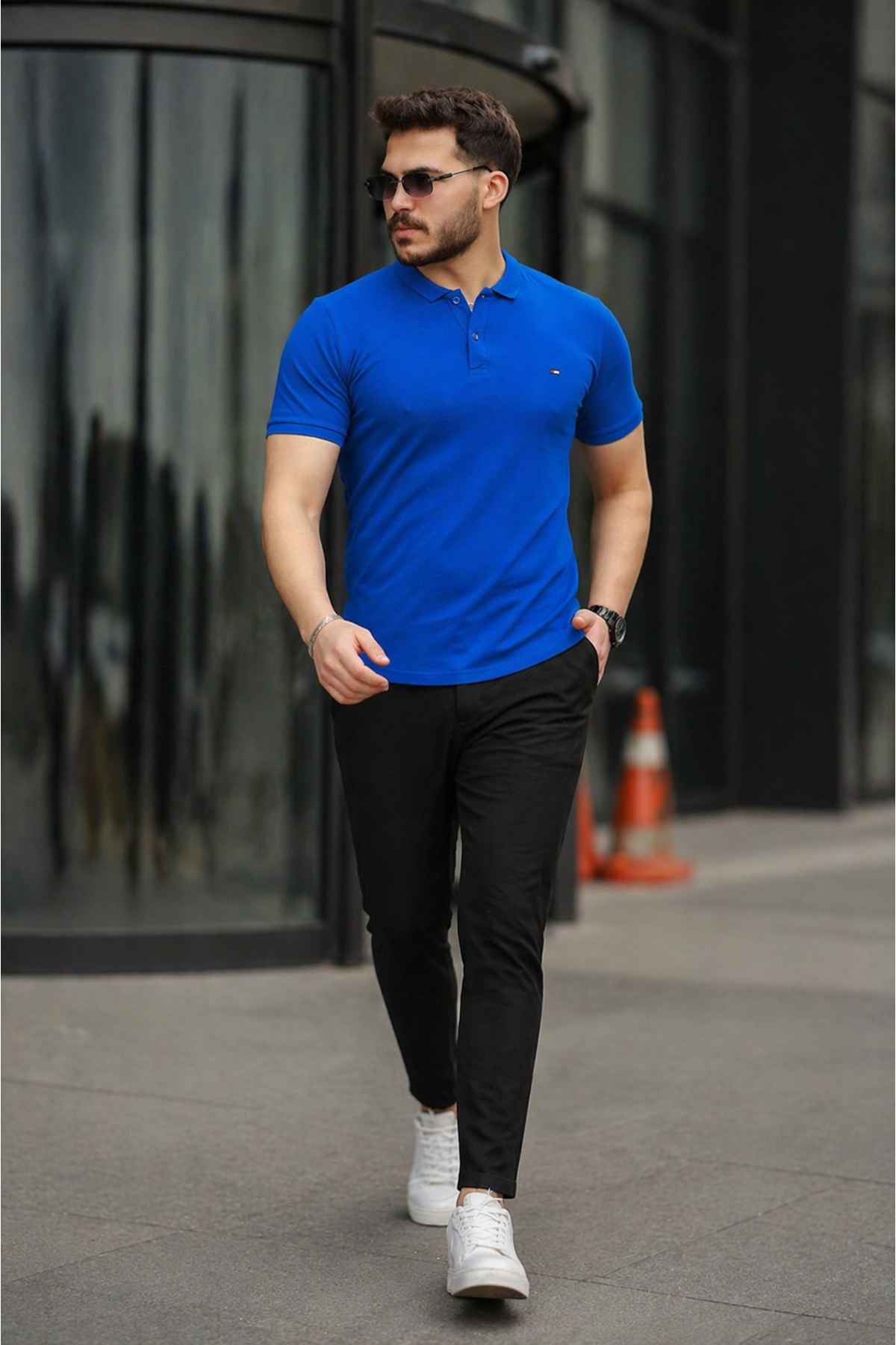 Erkek Kıvrılmaz Polo Yaka Cepsiz Slim Fit Dar Kesim T-Shirt