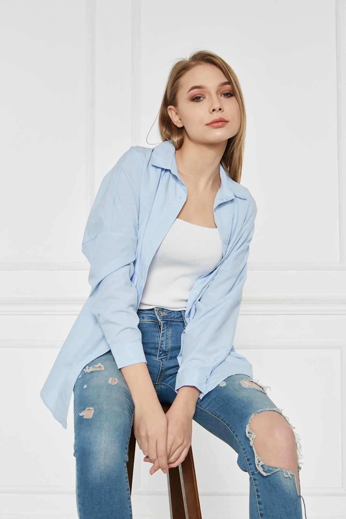 Kadın Oversize Uzun Basic Mavi Gömlek