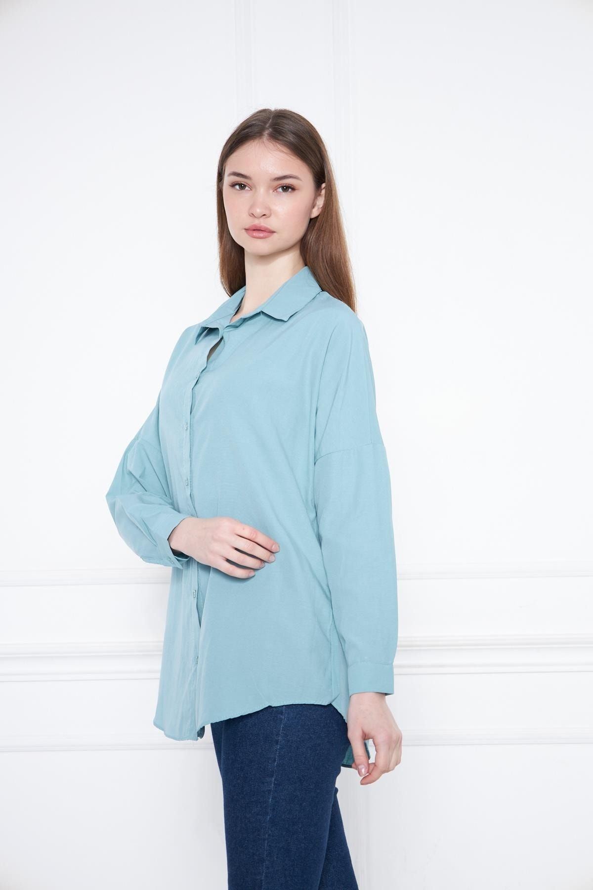 Kadın Oversize Uzun Basic Açık Mavi Gömlek