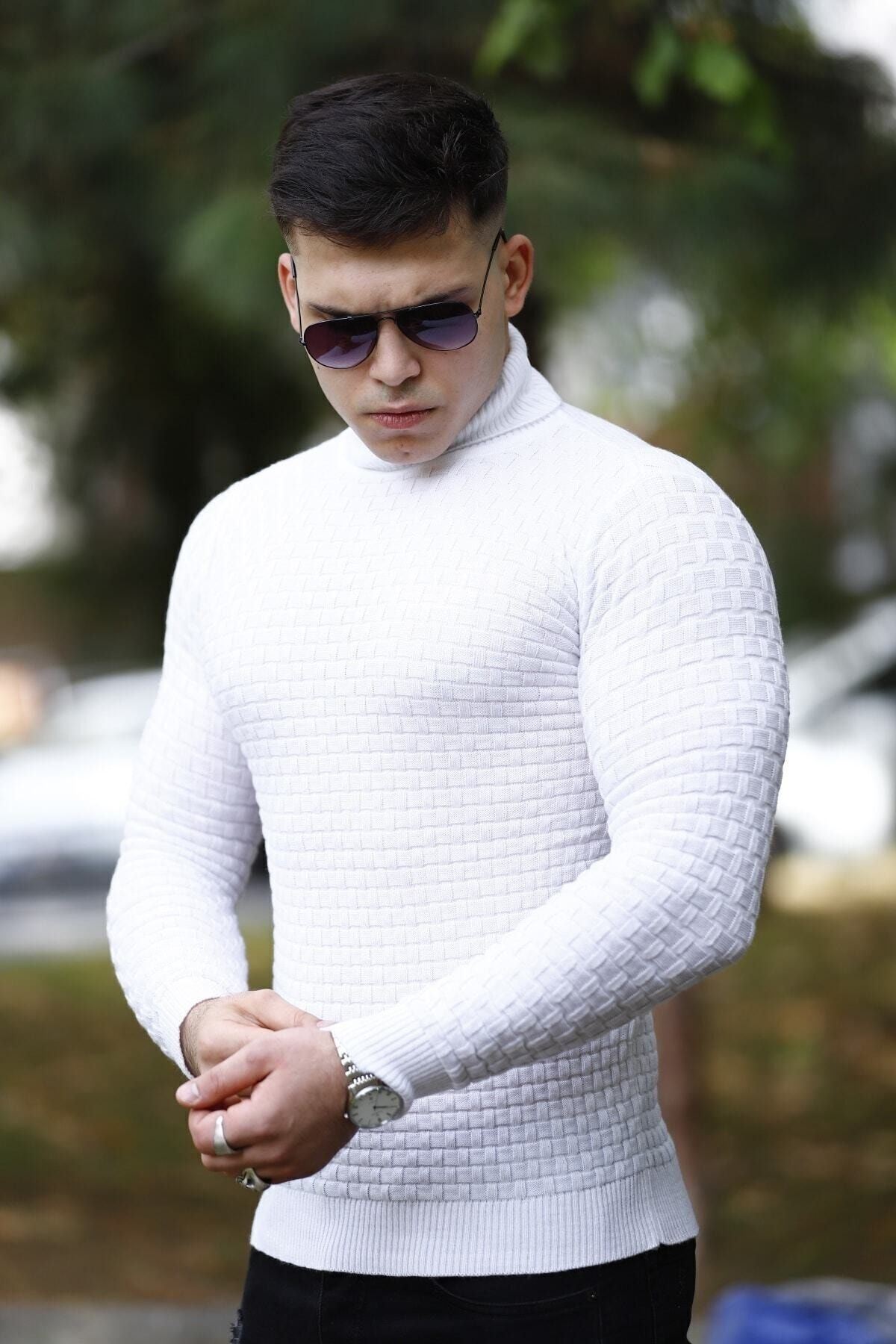 Erkek Beyaz Boğazlı Triko Kazak