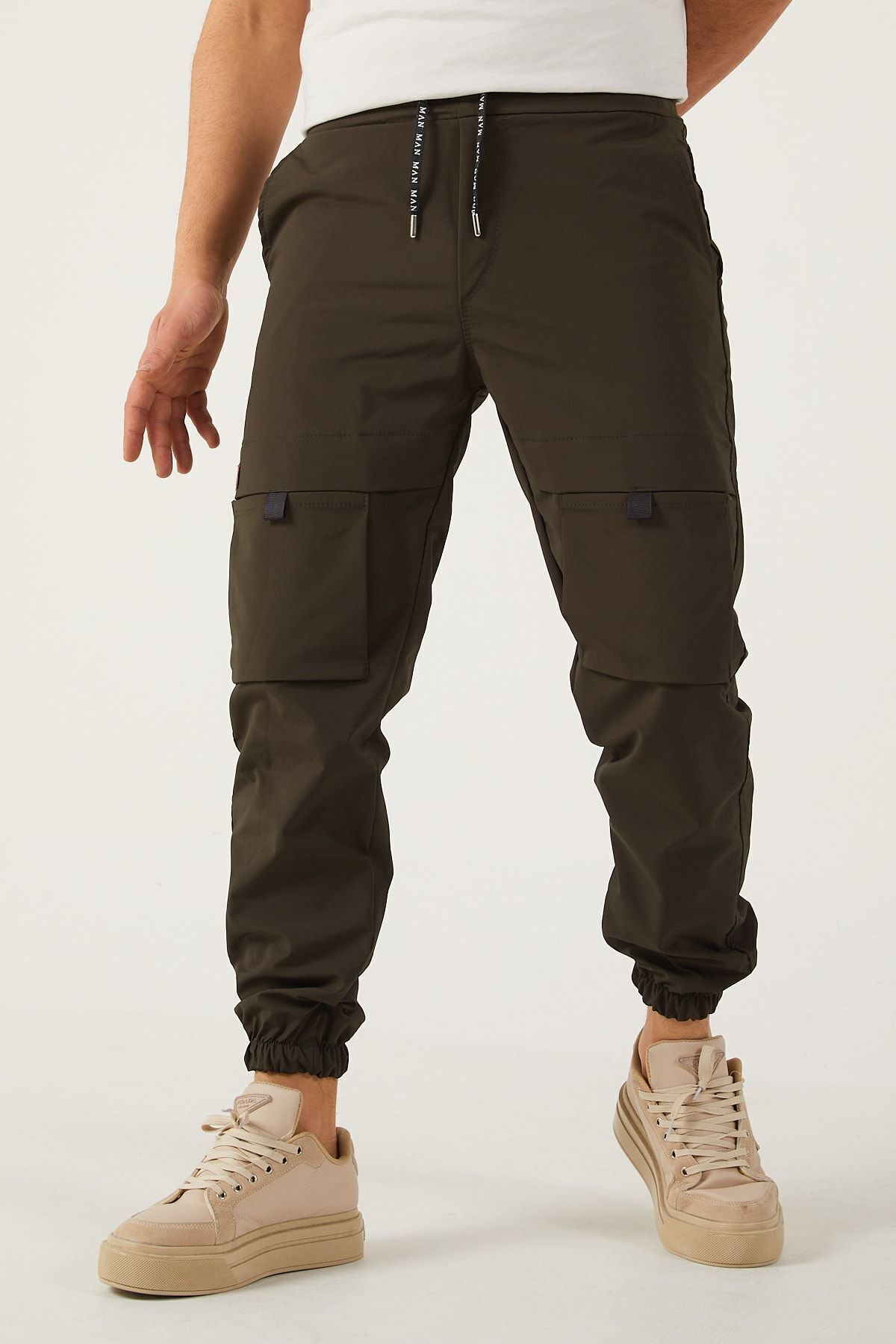 Erkek Paraşüt Kumaş Tarz Cepli Paça ve Bel Lastikli Jogger Spor Pantolon