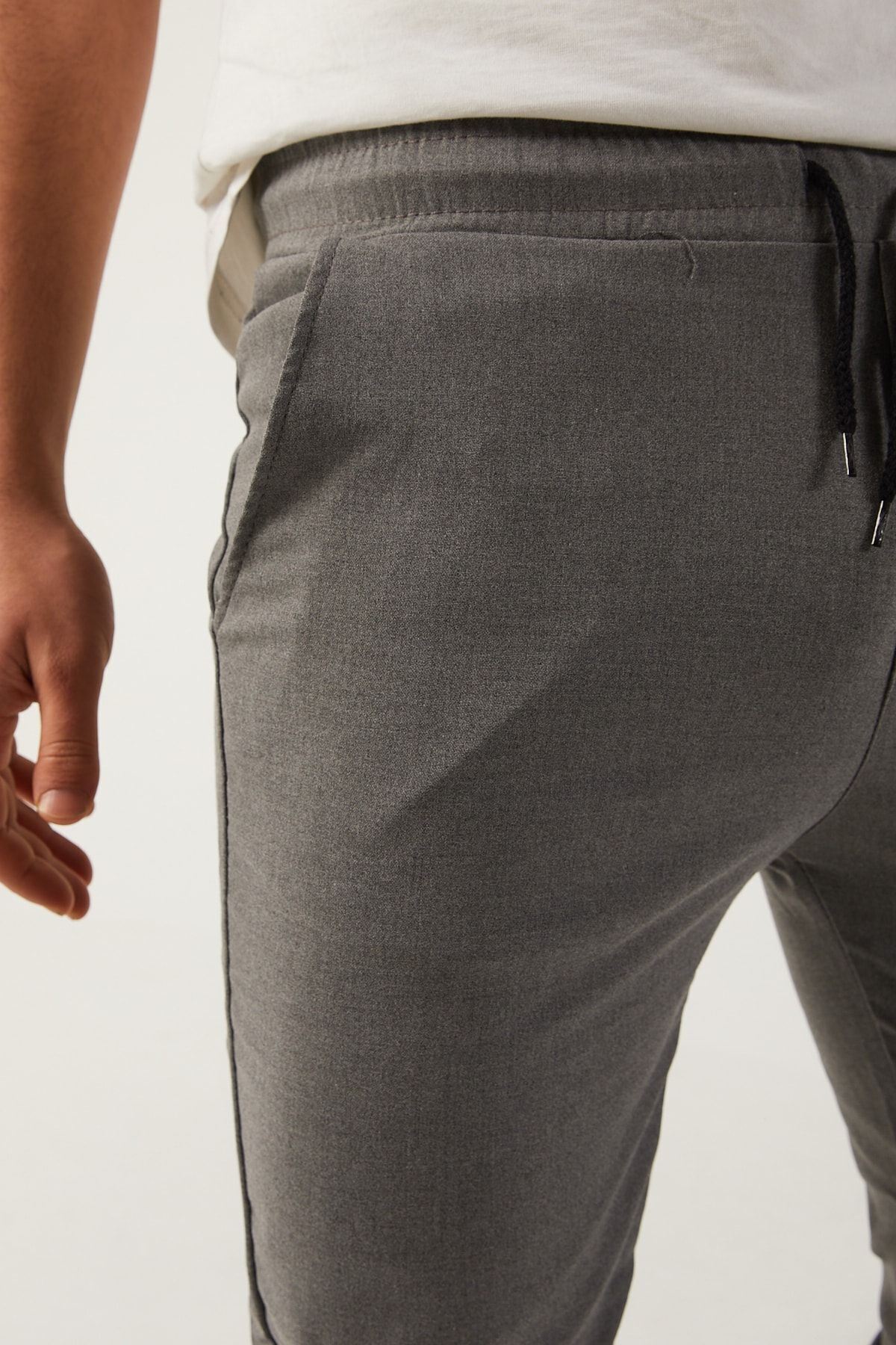 Erkek Dar Kalıp Lastikli Paça Jogger Pantolon