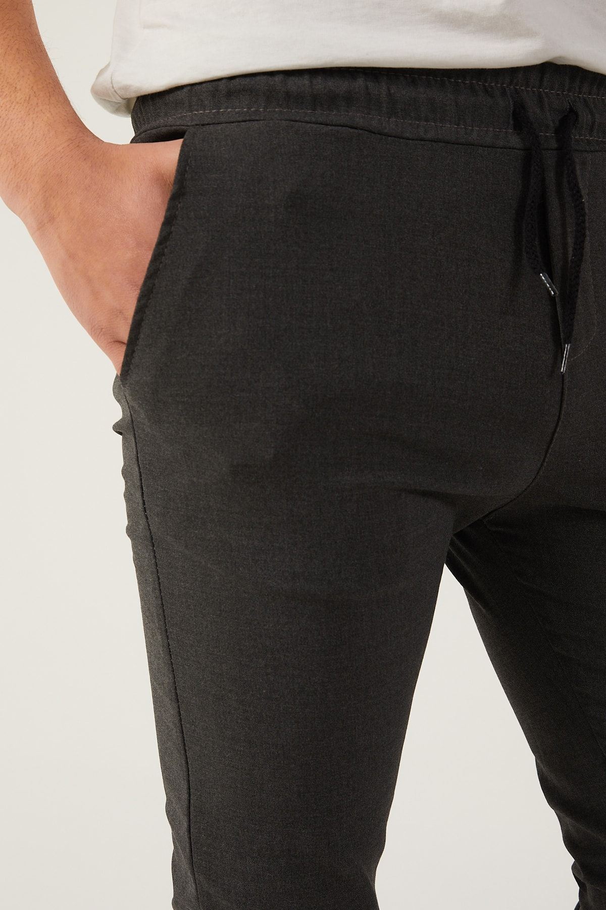 Erkek Dar Kalıp Lastikli Paça Jogger Pantolon