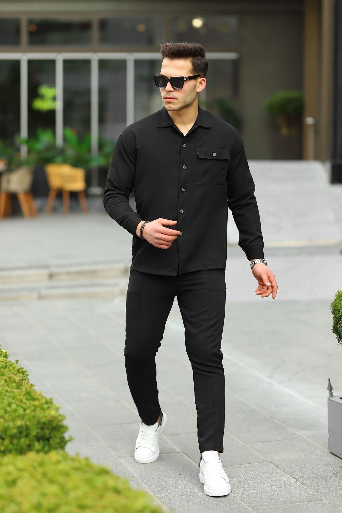 Erkek Gömlek Ve Eşofman Takımı