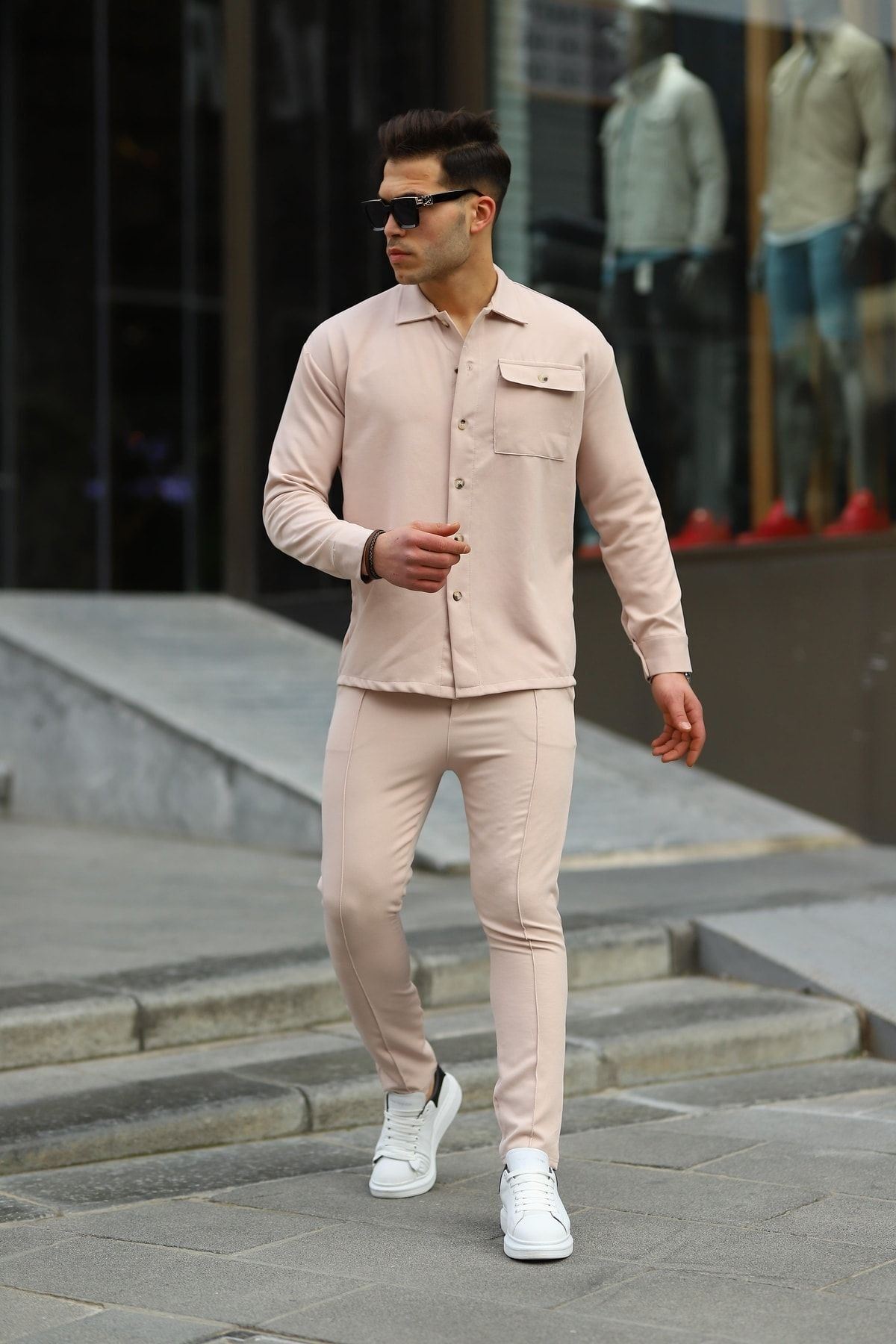 Erkek Gömlek Ve Eşofman Takımı