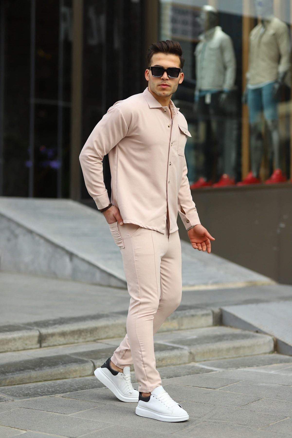 Erkek Gömlek Ve Eşofman Takımı