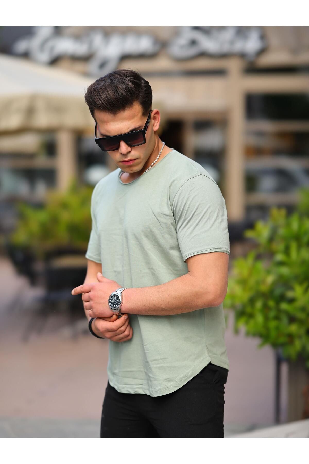 Erkek Oval Kesim Slim Fit Pis Yaka Salaş T- Shirt