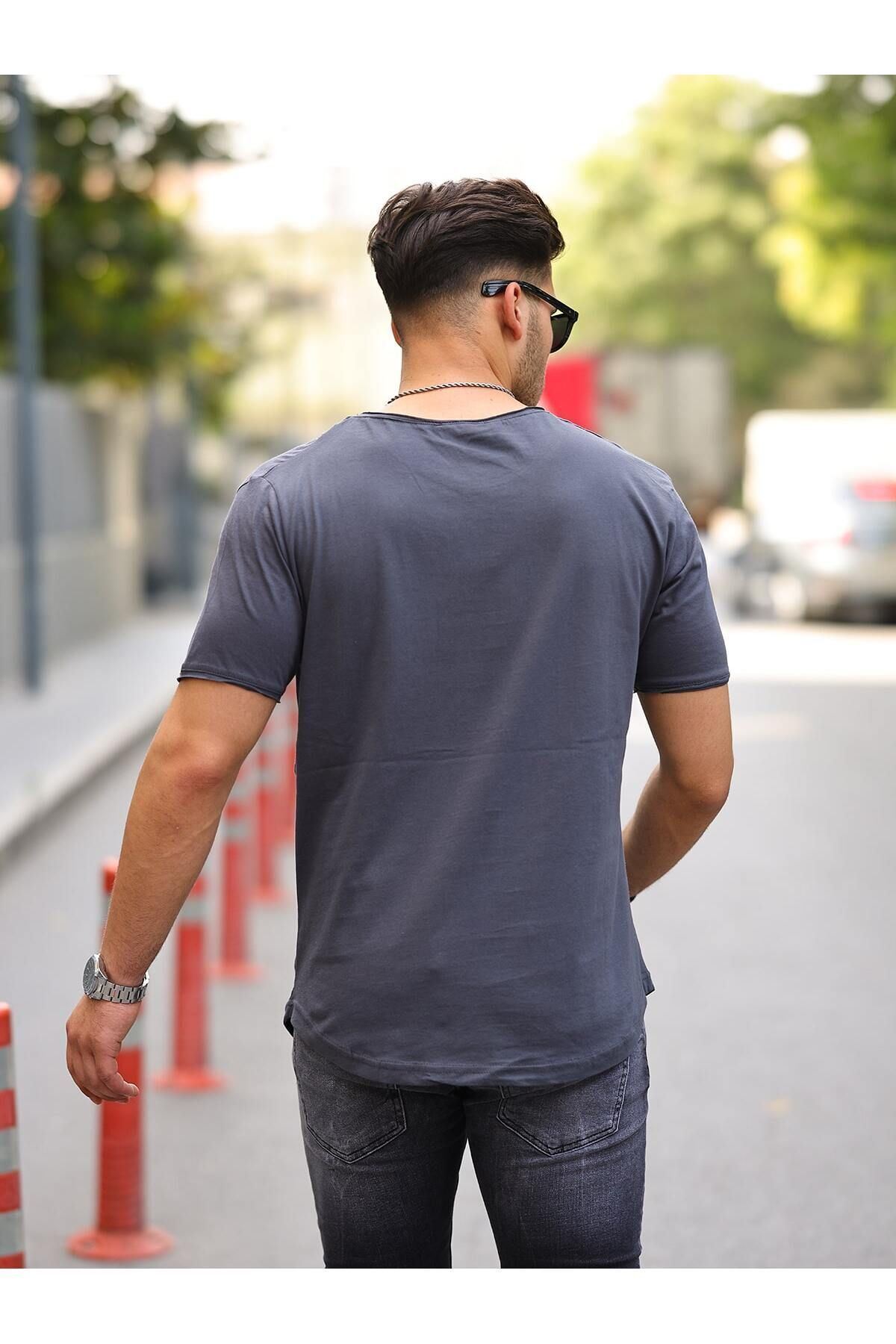 Erkek Oval Kesim Slim Fit Pis Yaka Salaş T- Shirt