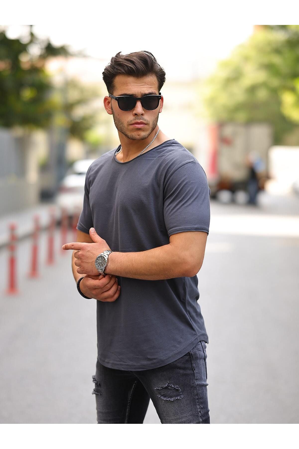 Erkek Oval Kesim Slim Fit Pis Yaka Salaş T- Shirt