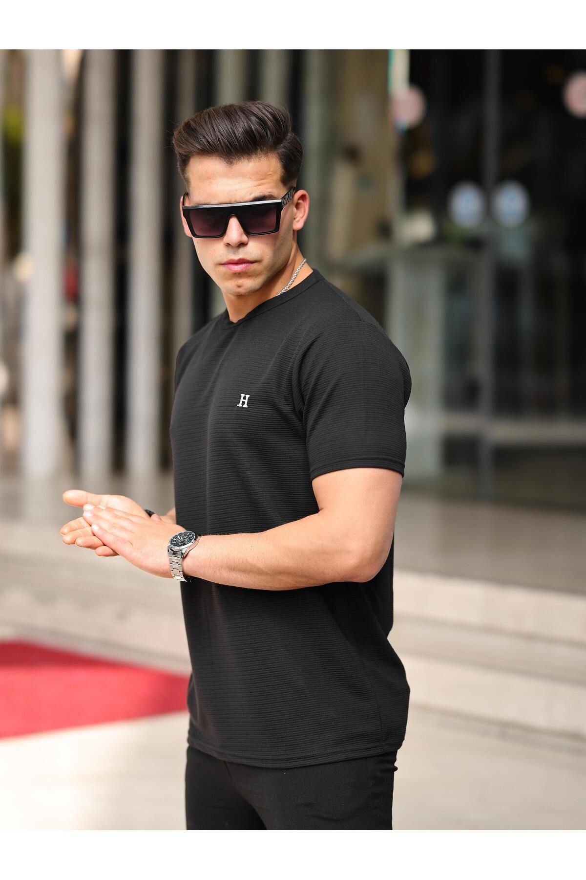 Erkek Slim Fit Waffle Kumaş Sıfır Yaka Nakışlı T-shirt