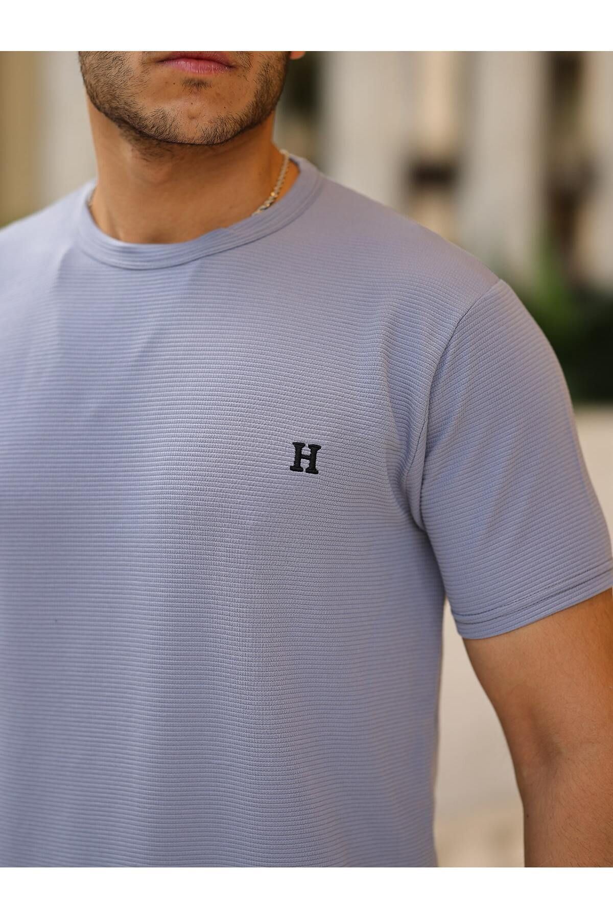 Erkek Slim Fit Waffle Kumaş Sıfır Yaka Nakışlı T-Shirt