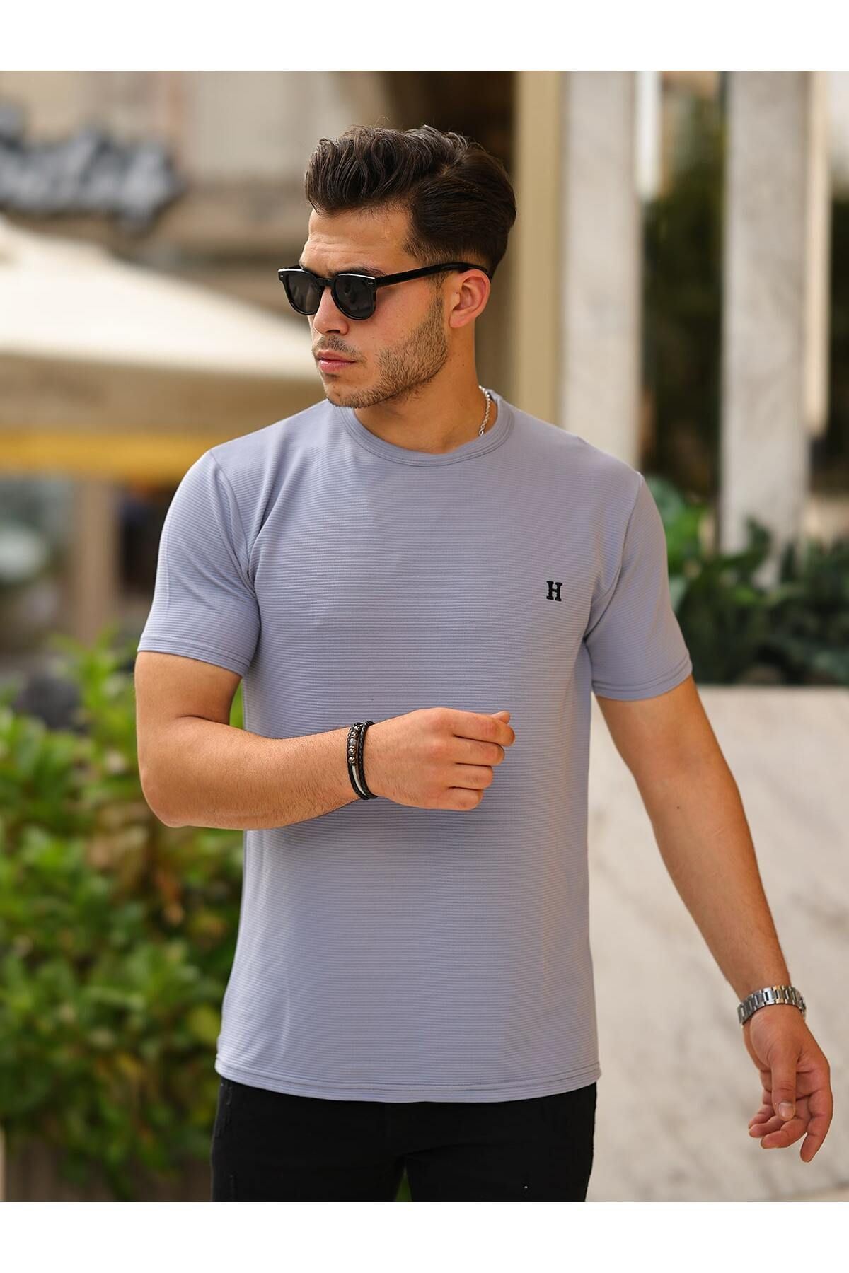 Erkek Slim Fit Waffle Kumaş Sıfır Yaka Nakışlı T-Shirt