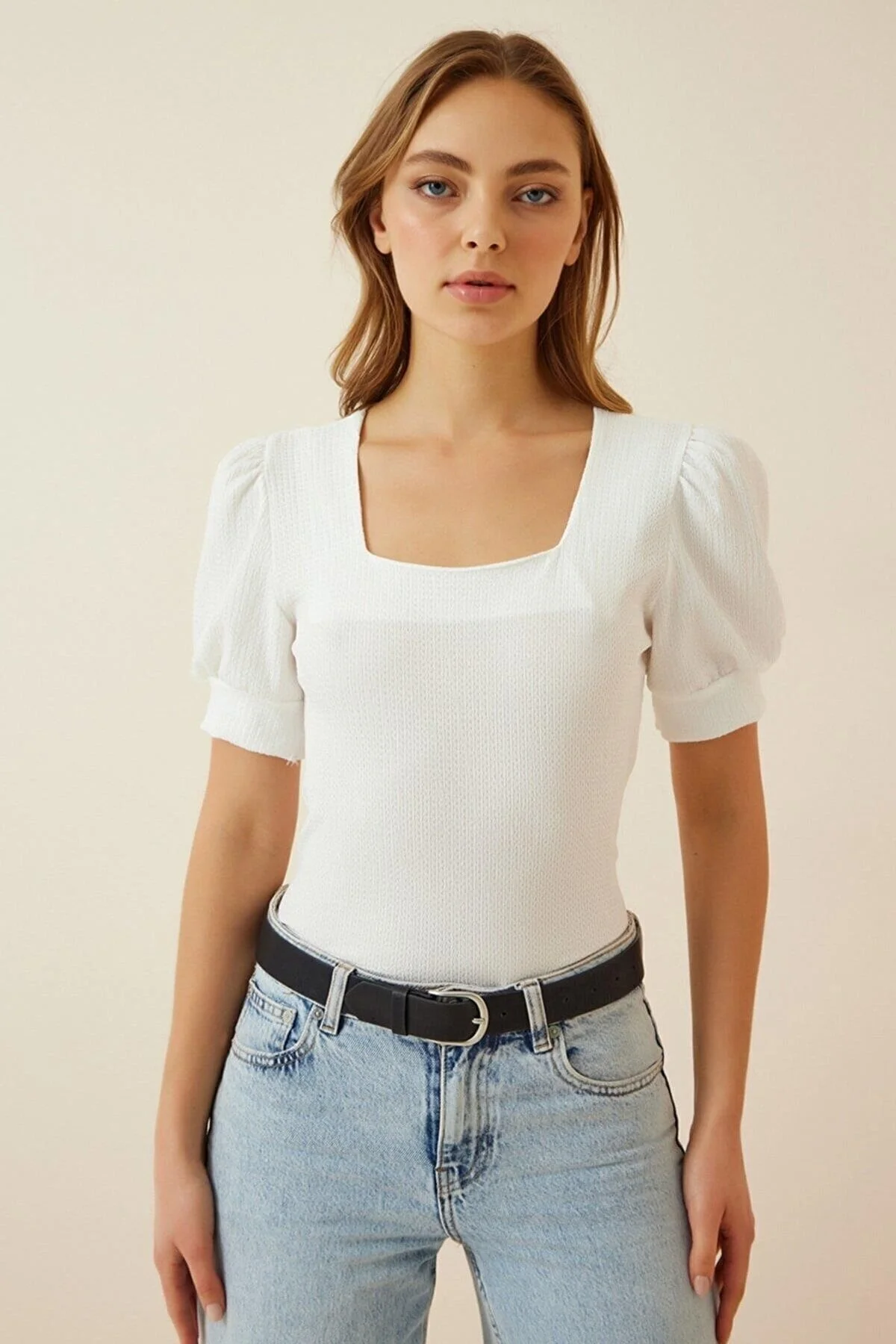 Kadın Örme Kısa Kolu Kare Yaka Basic Beyaz Bluz