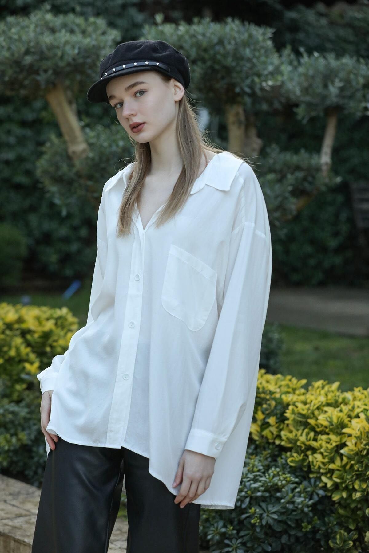 Kadın Beyaz Owersize Uzun Basic Gömlek