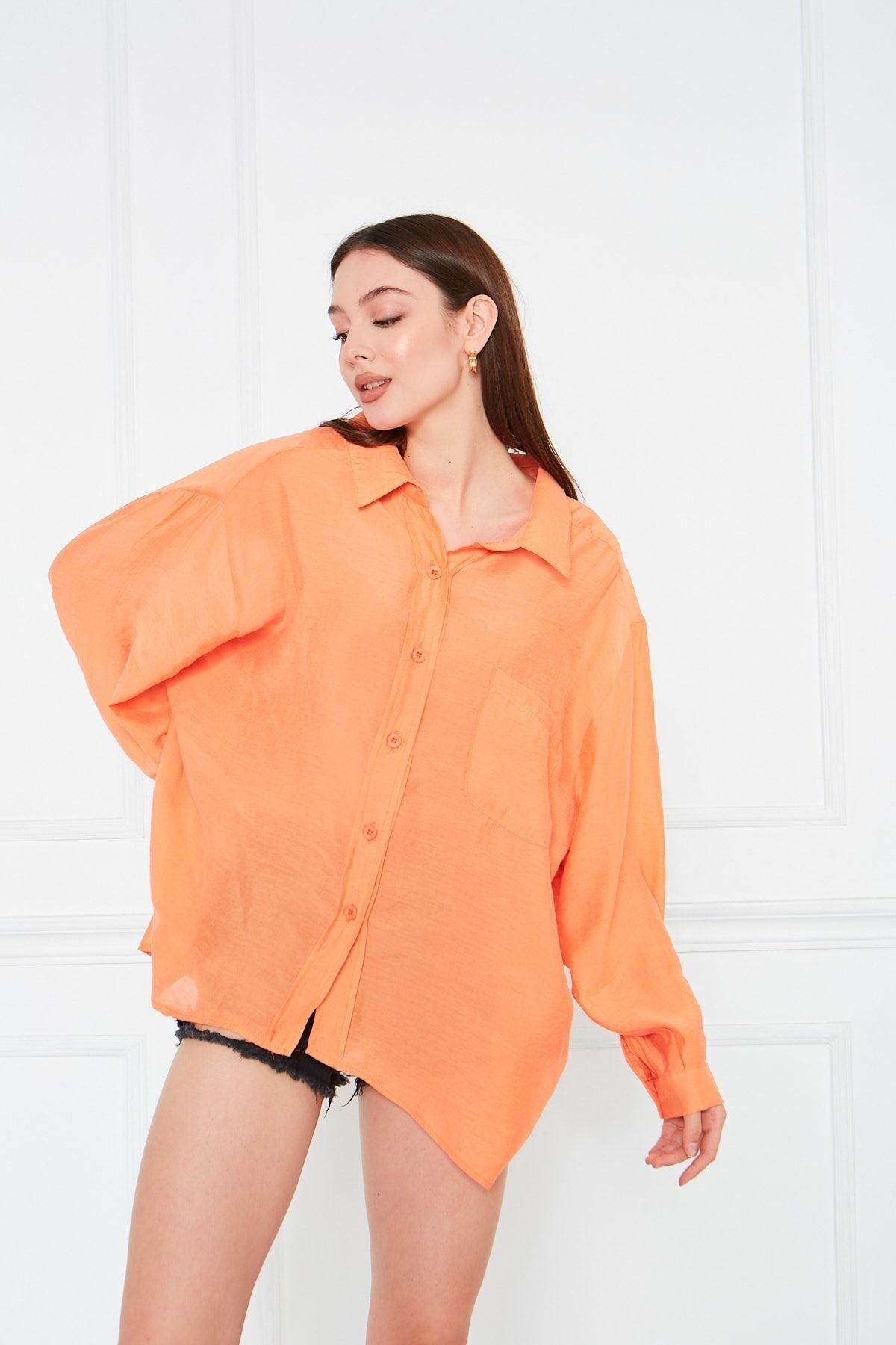 Kadın Siyah Owersize Uzun Basic Gömlek