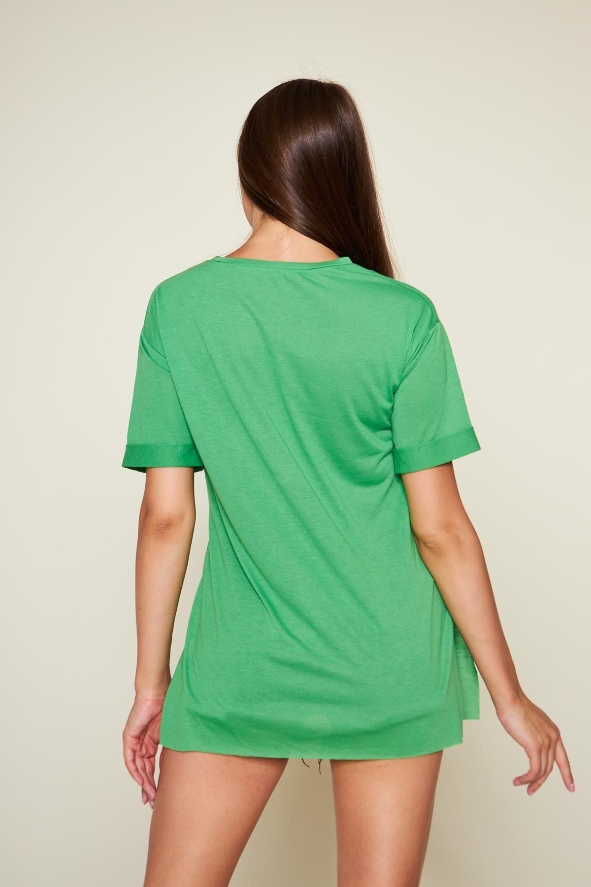 Kadın Kol Katlı Yırtmaçlı Salaş Oversize Tshirt