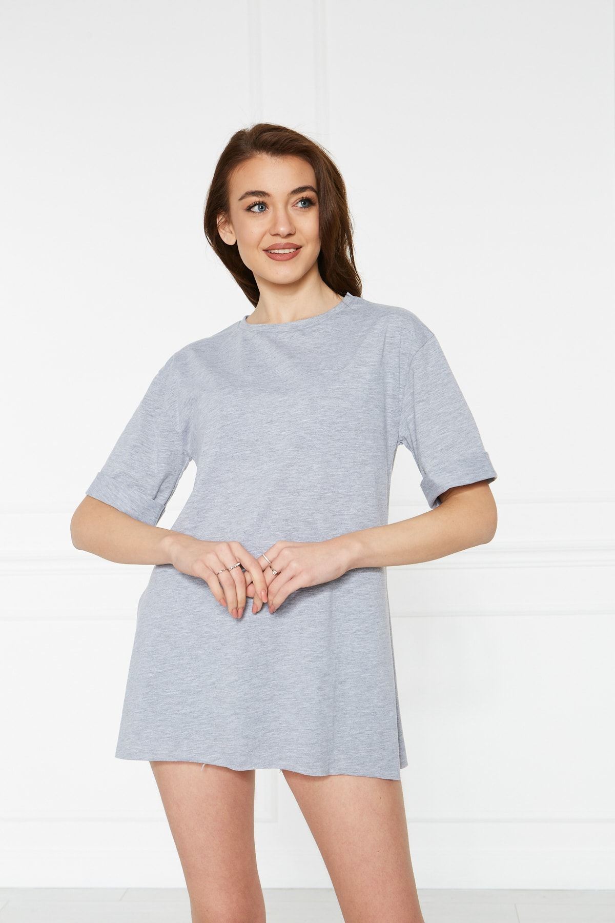 Kadın Kol Katlı Yırtmaçlı Salaş Oversize Tshirt