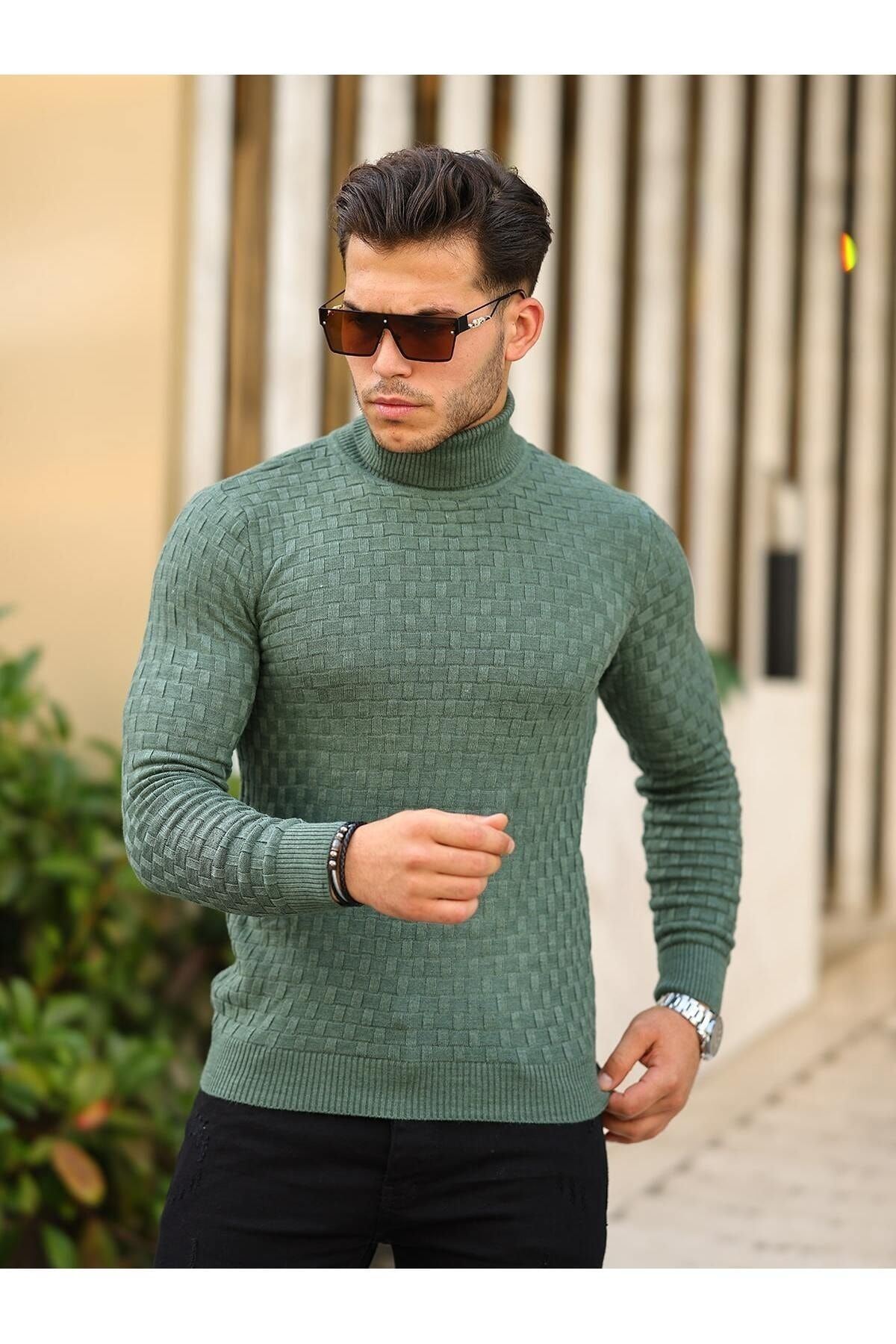 Erkek Boğazlı Triko Kazak