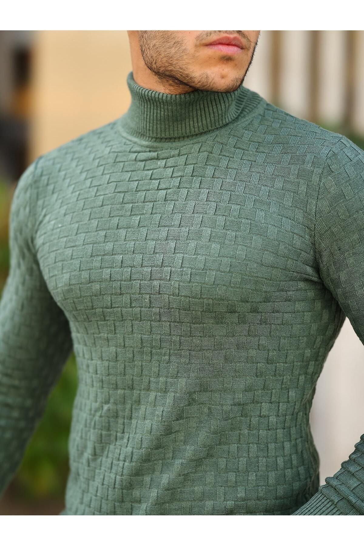 Erkek Boğazlı Triko Kazak