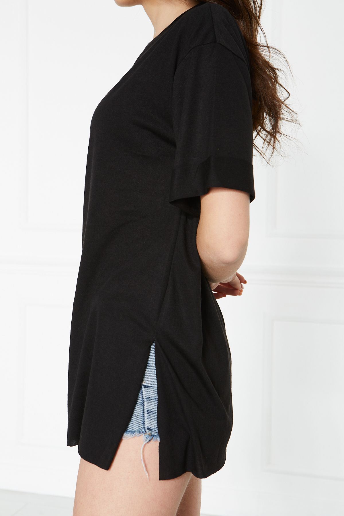 Kadın Kol Katlı Yırtmaçlı Salaş Oversize Tshirt