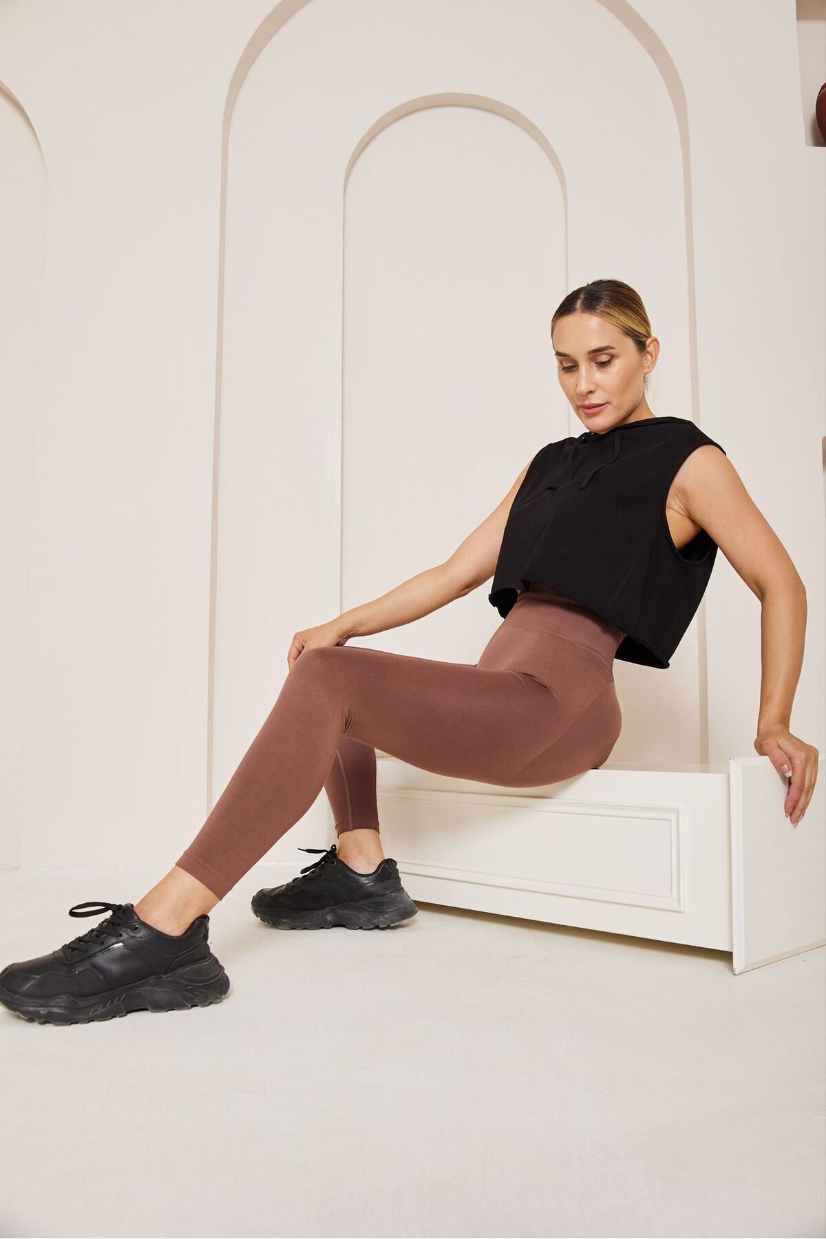 Yüksek Bel Kalça Şekillendirici Esnek Toparlayıcı Büzgülü Push-up Dikişsiz Tayt