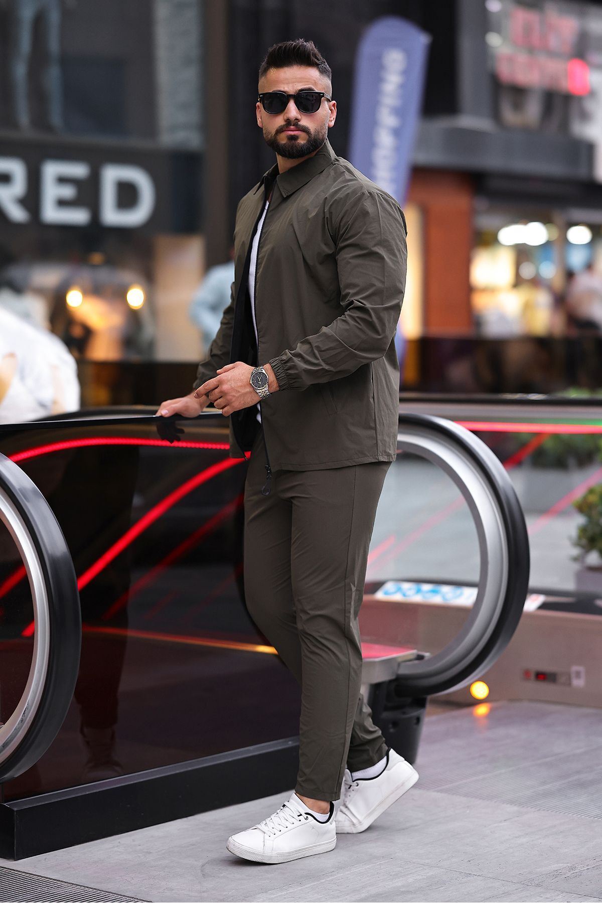 Gömlek Yakalı Fermuarlı Takım