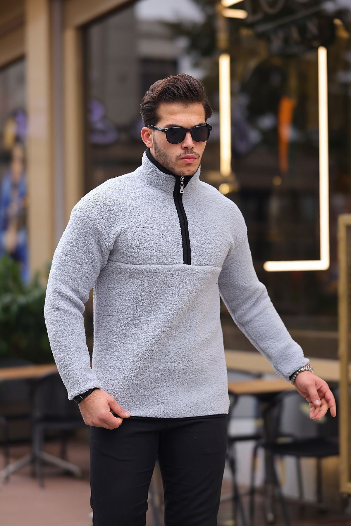 Yarım Fermuarlı Peluş Sweatshirt