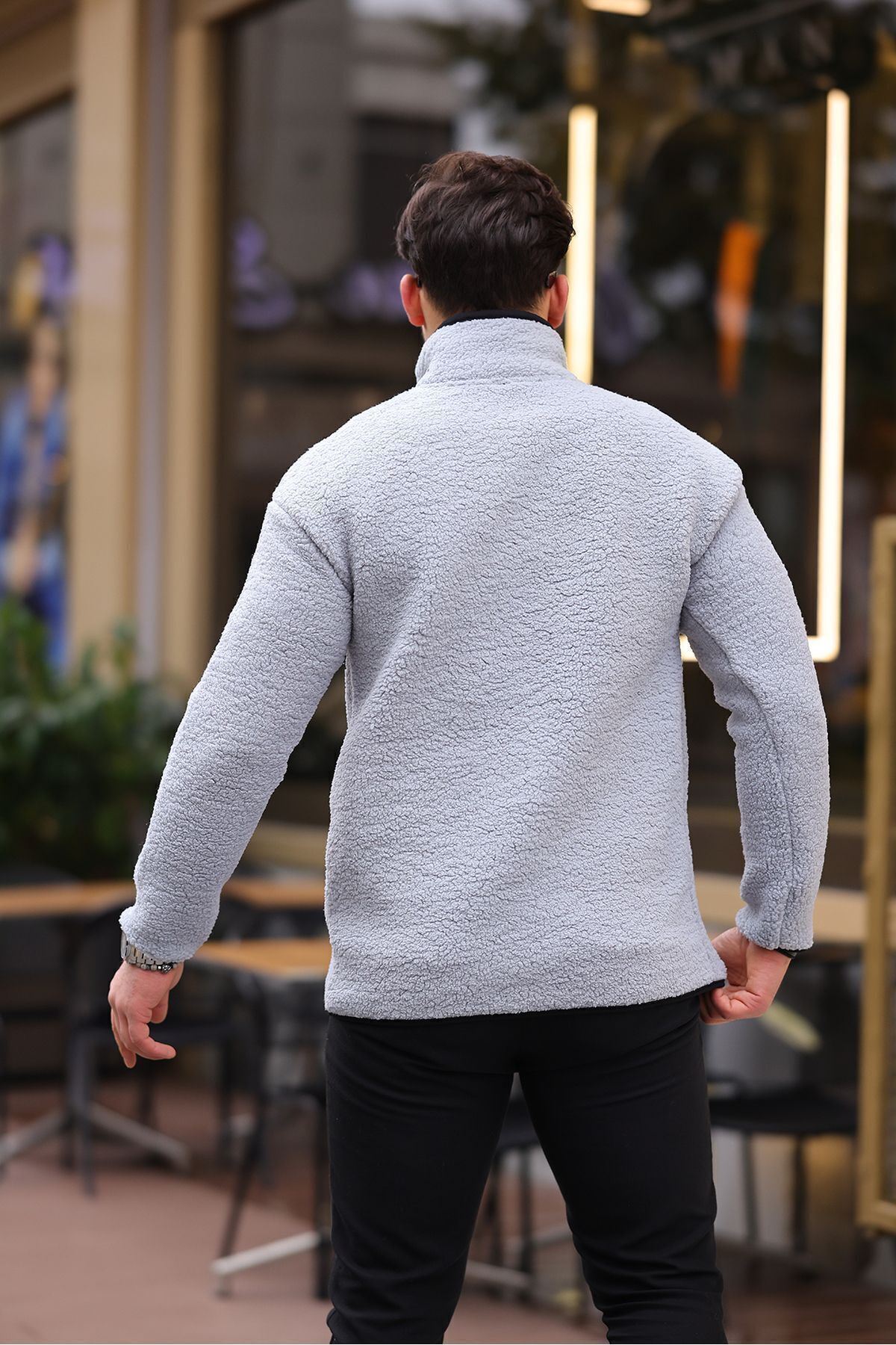 Yarım Fermuarlı Peluş Sweatshirt