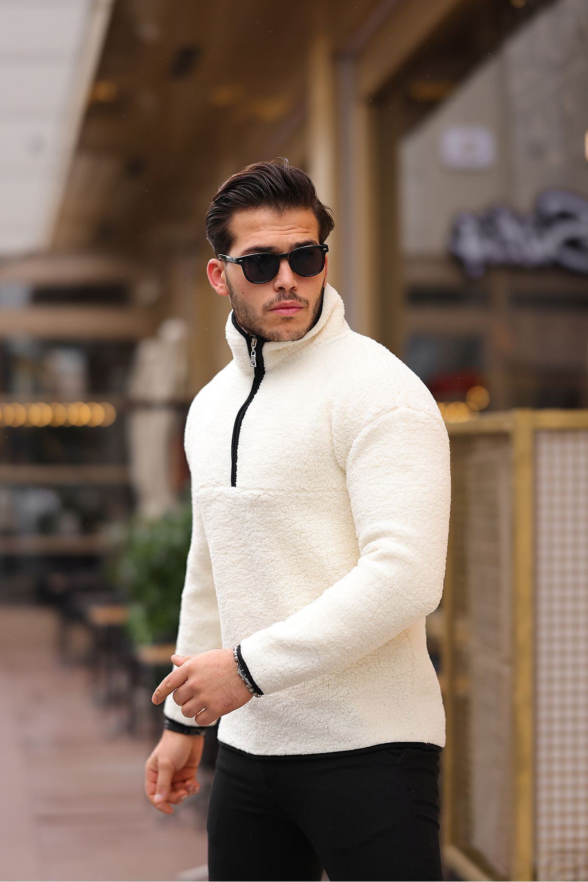 Yarım Fermuarlı Peluş Sweatshirt