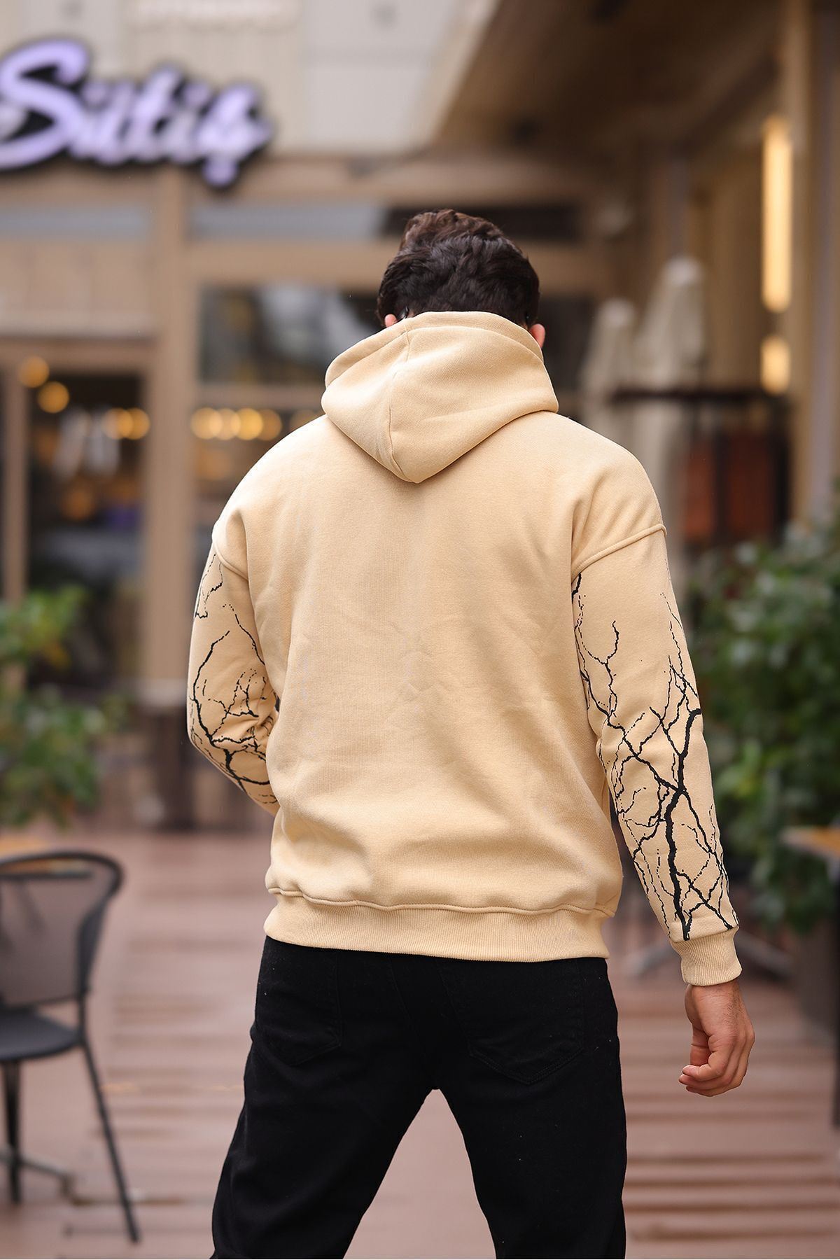 ŞİMŞEK DESENLİ KAPÜŞONLU SWEATSHİRT