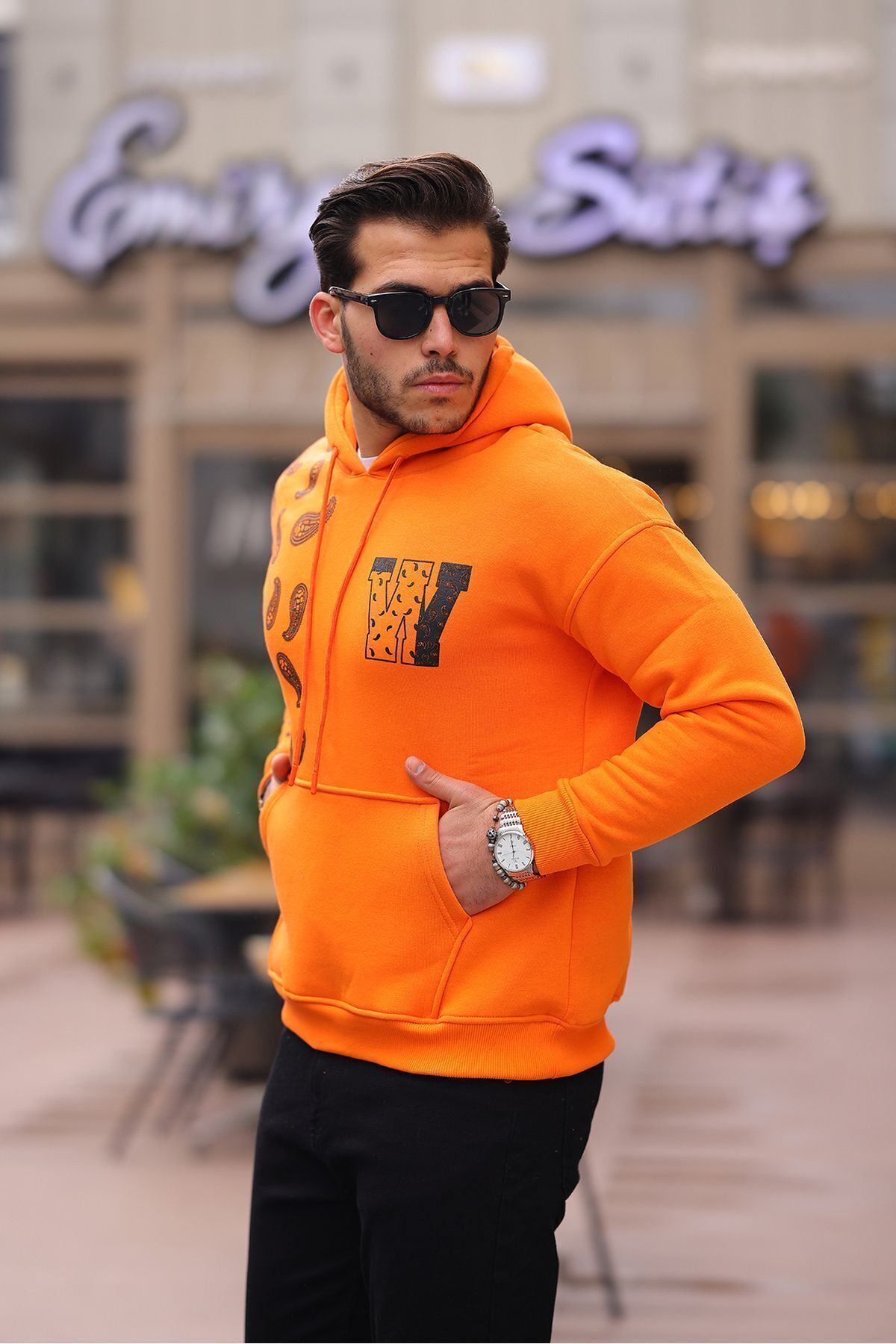 Kol Baskılı Kapüşonlu Sweatshirt