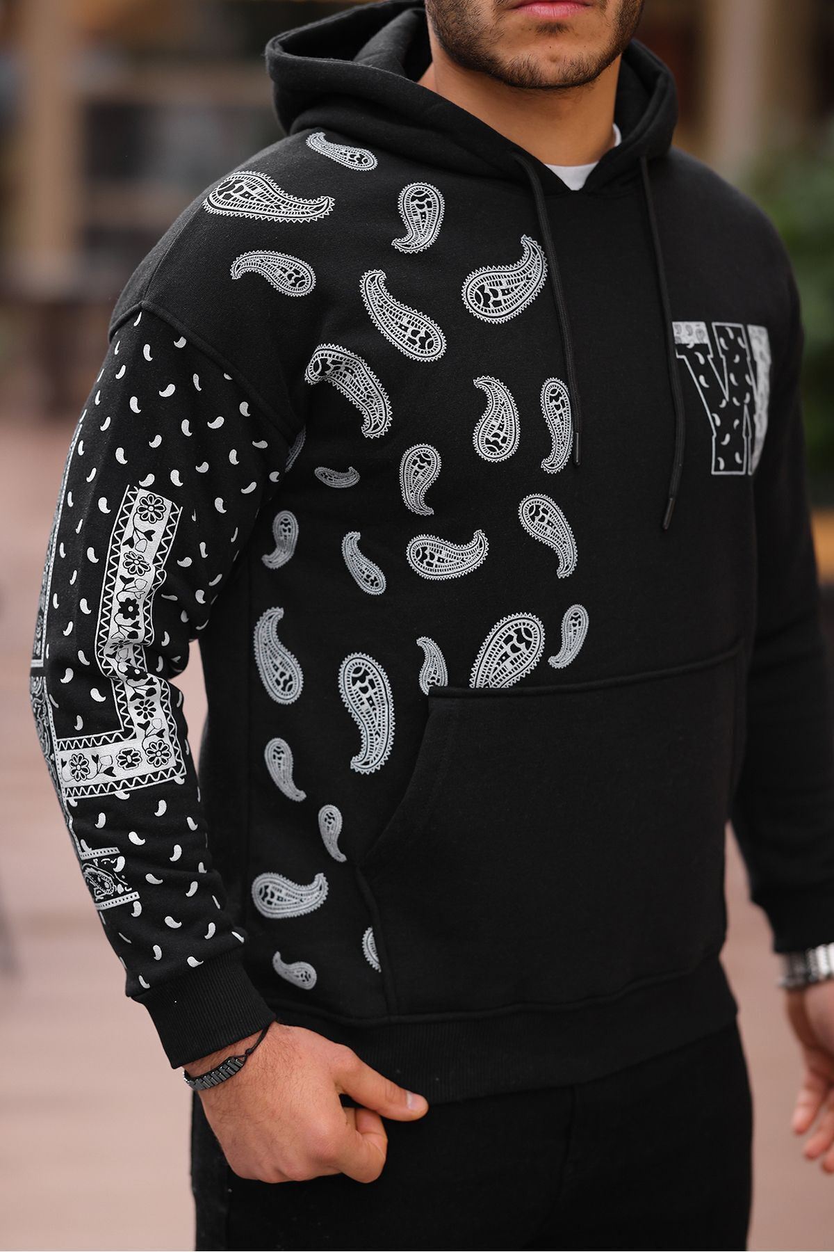 Kol Baskılı Kapüşonlu Sweatshirt