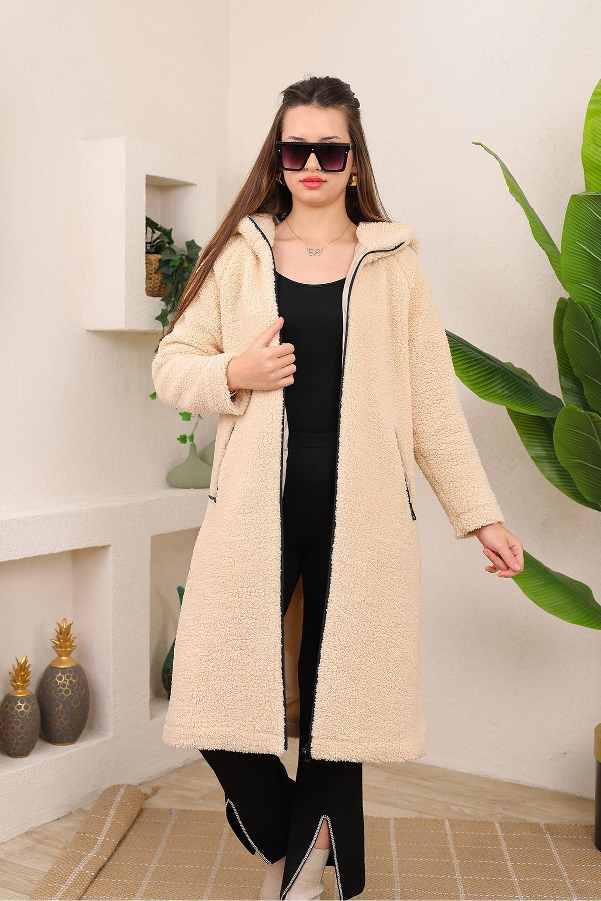 Kapüşonlu Peluş Kaban