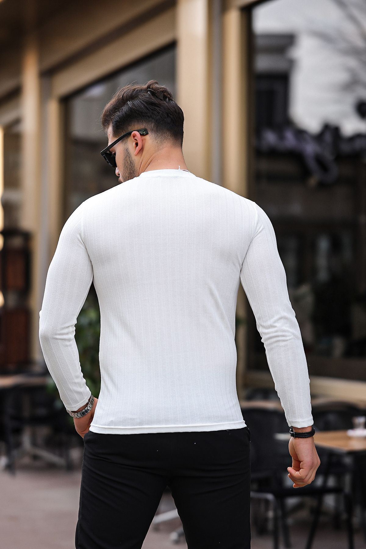 Jakarlı Mevsimlik Sweatshirt