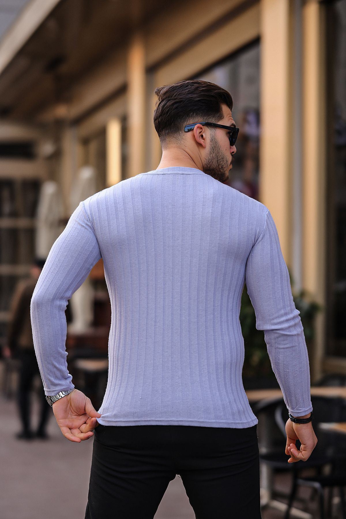 Jakarlı Mevsimlik Sweatshirt