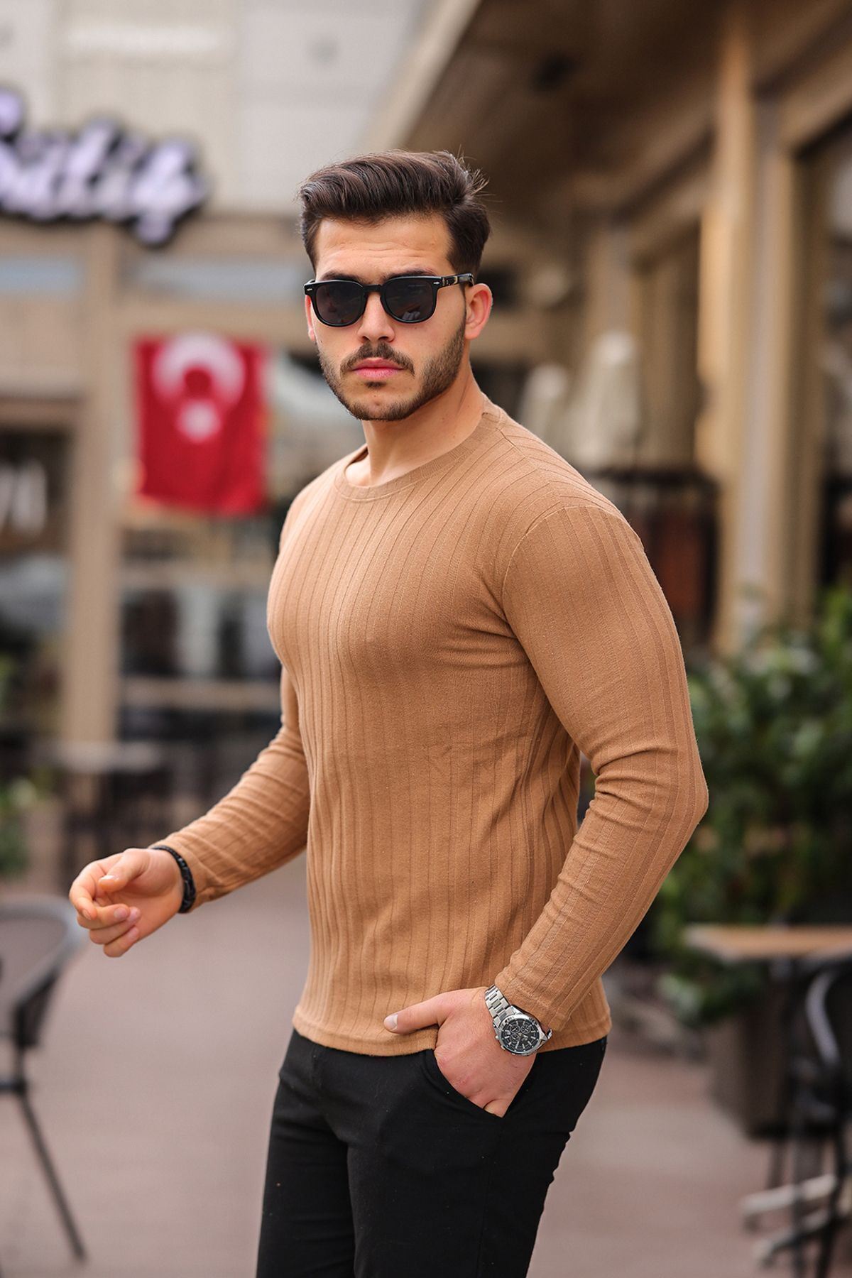 Jakarlı Mevsimlik Sweatshirt