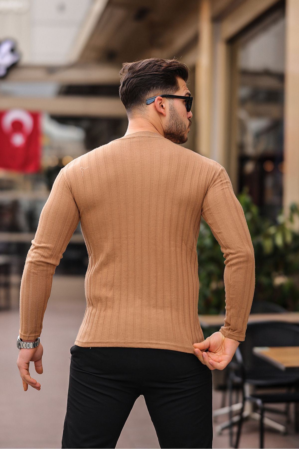 Jakarlı Mevsimlik Sweatshirt