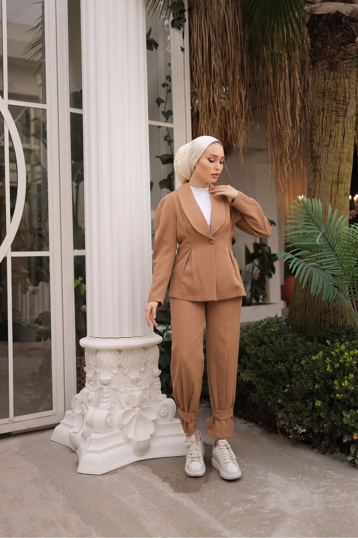 Kadın Paça Düğmeli Pantolon Ceket Camel Ikili Takım