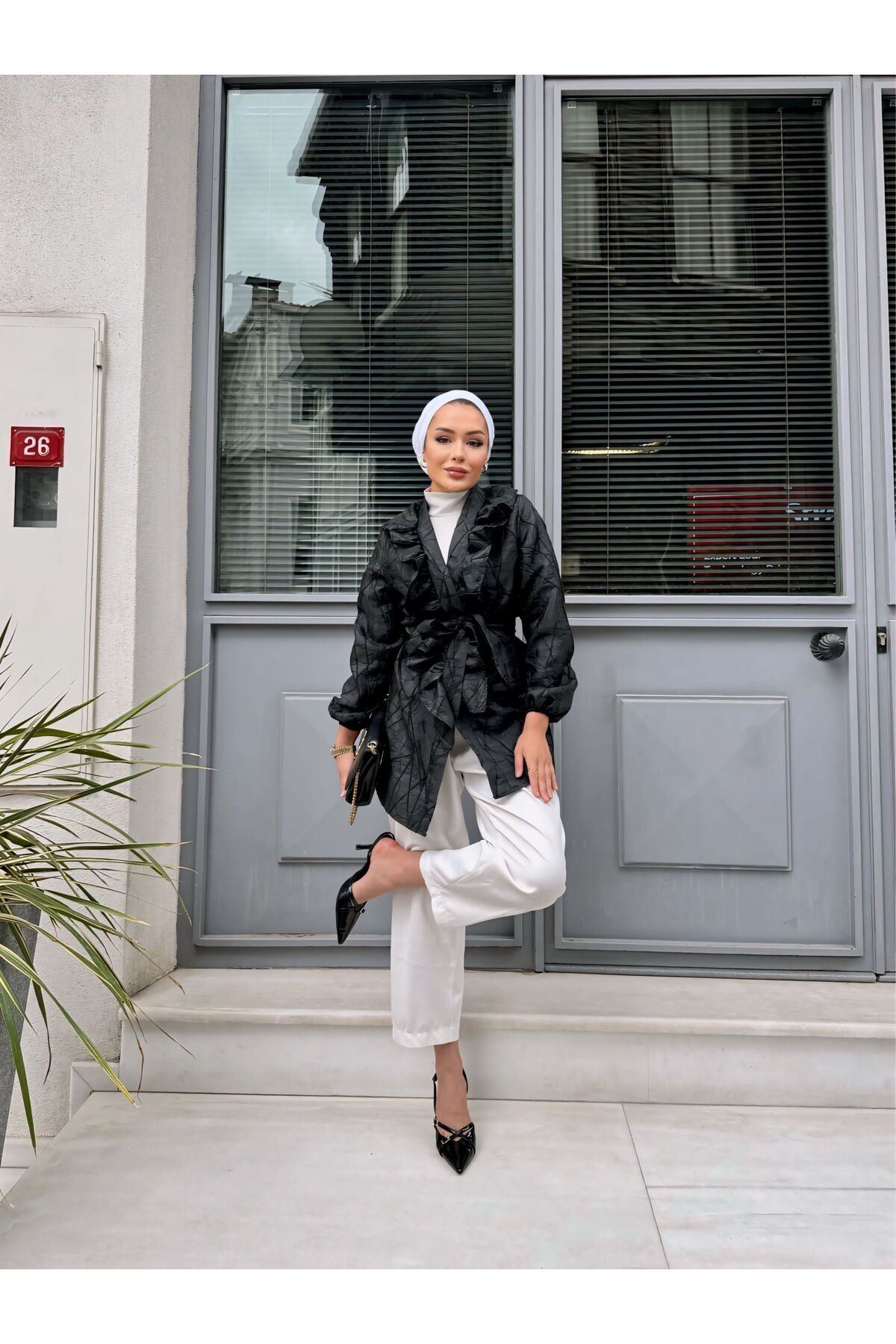 Kadın Bel Bağlamalı Tonik Uzun Siyah Ceket