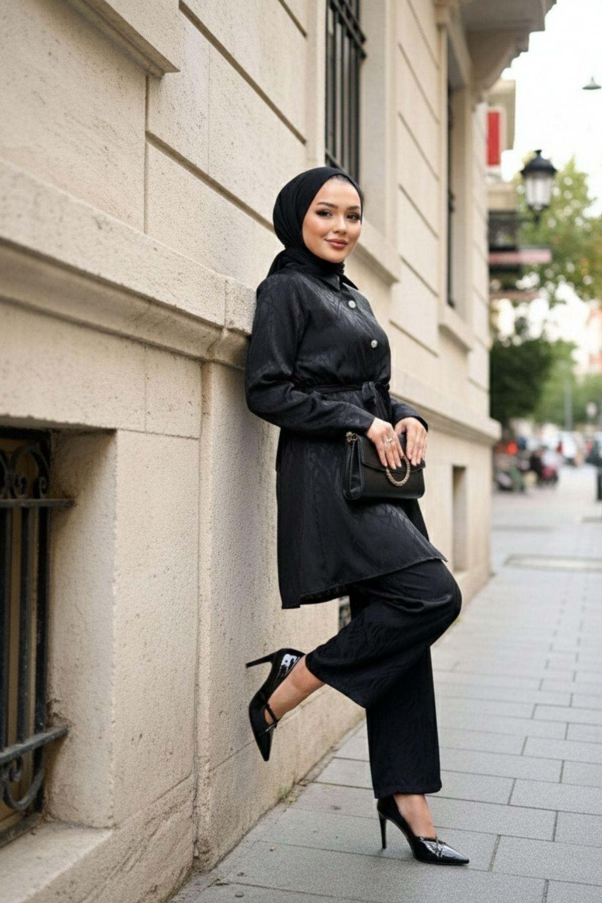 Belden Bağlamalı Kendinden Desenli Takım