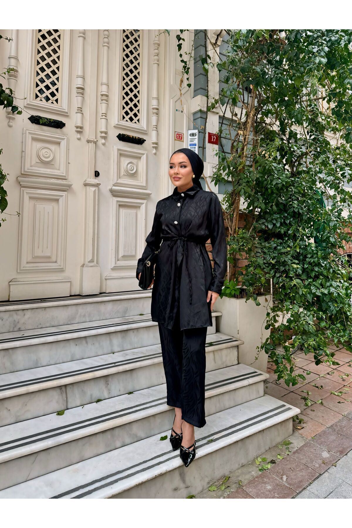 Belden Bağlamalı Kendinden Desenli Takım