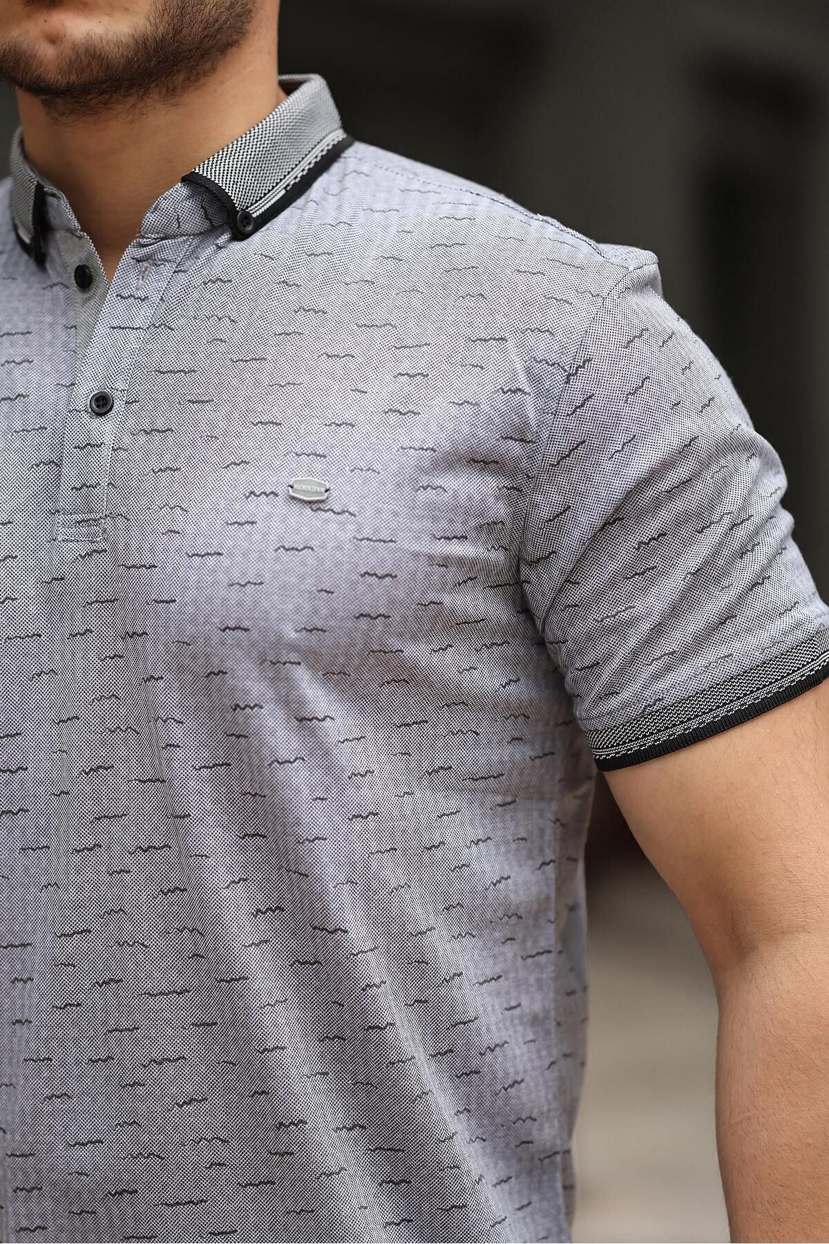 Erkek Kıvrılmaz Polo Yaka Cepsiz Slim Fit Desenli T-Shirt